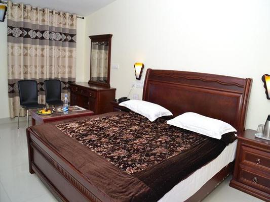 Kodai Sunshine Hotel